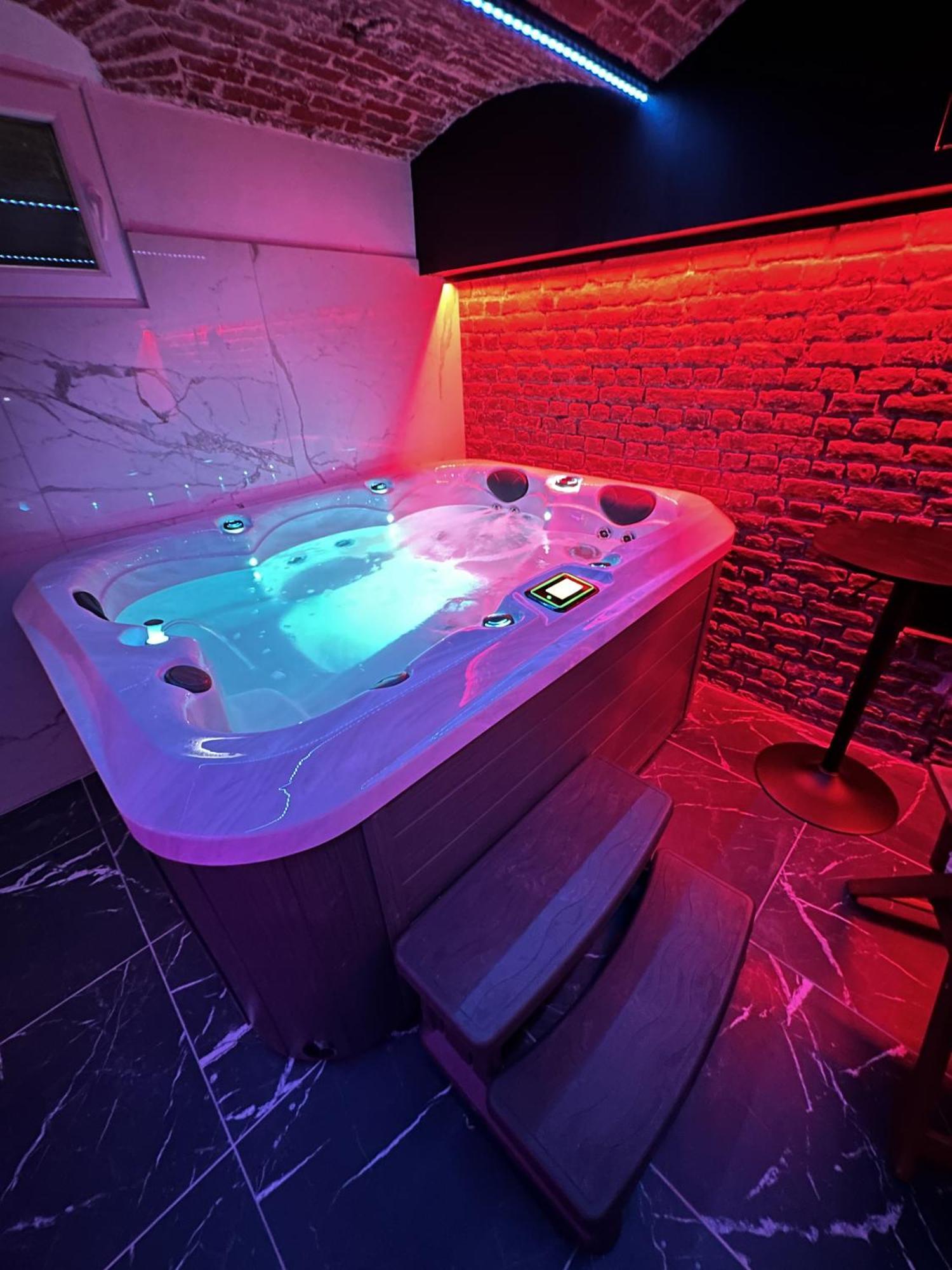 Le Bijou - Appartement, Sauna Et Jacuzzi - Lille Exterior foto